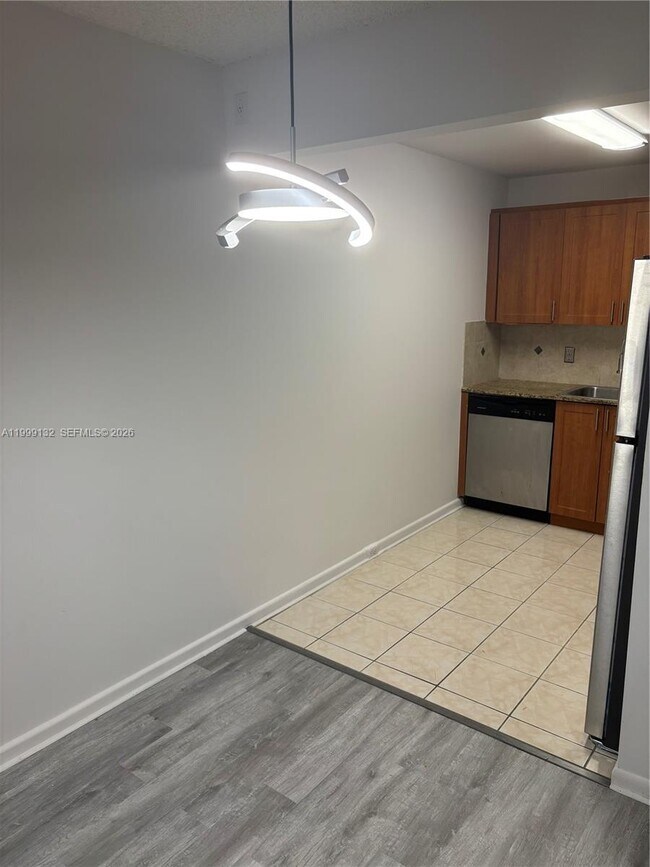 Foto del edificio - 13255 SW 9th Ct