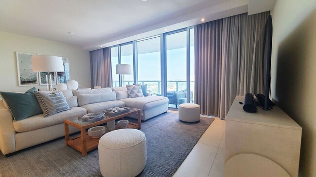 Building Photo - 3100 N Ocean Dr