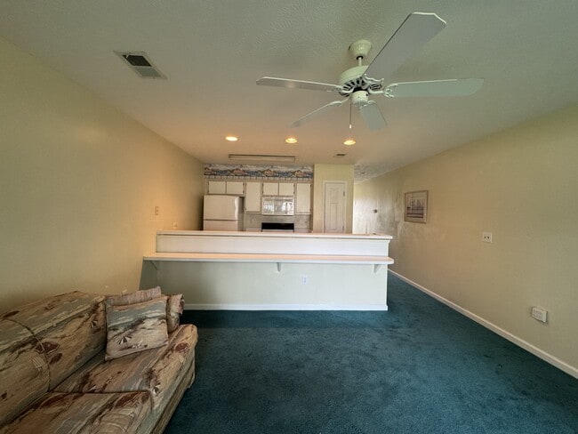 Foto del edificio - 556 White River Dr