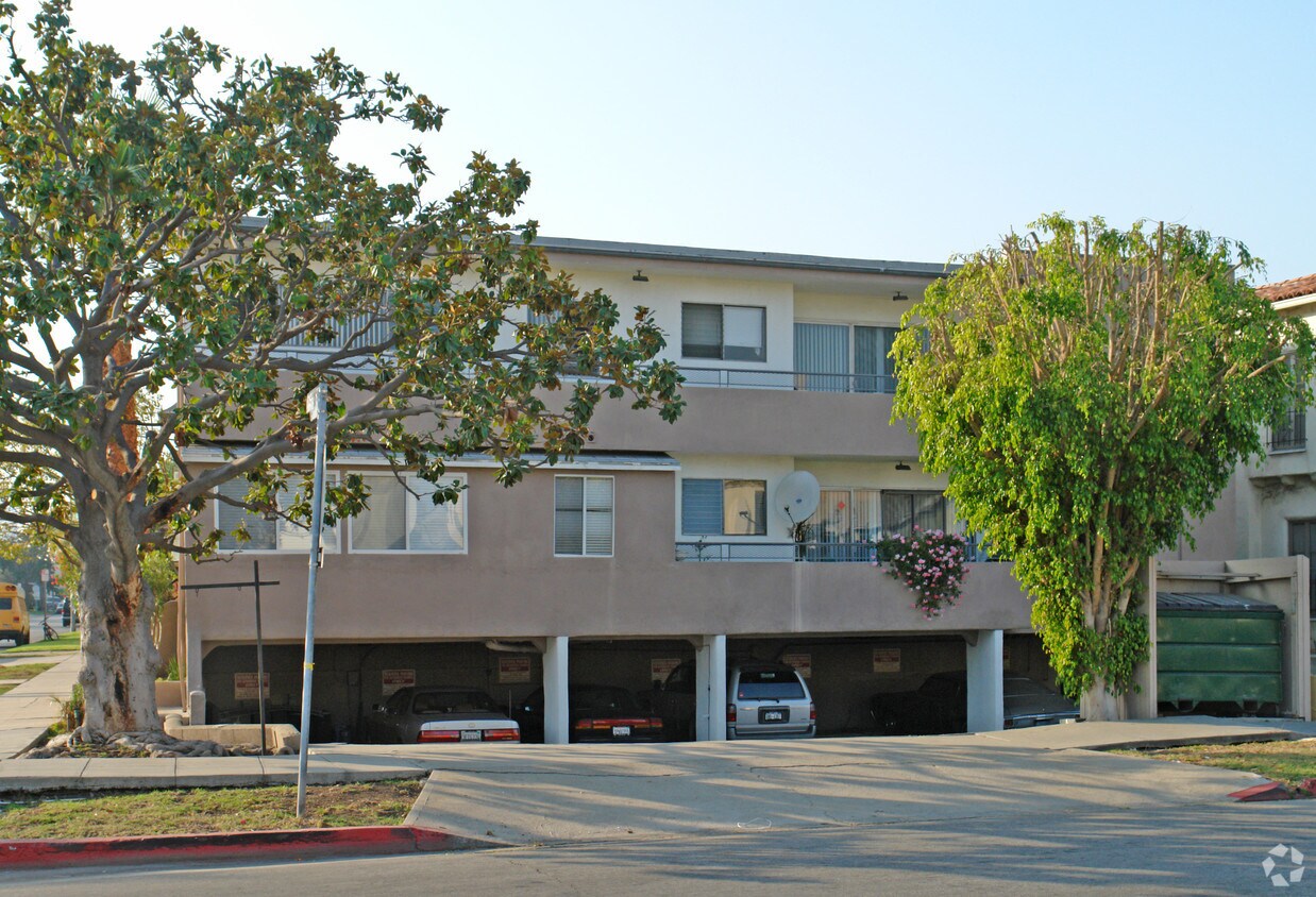 Foto del edificio - 8635 Cashio St