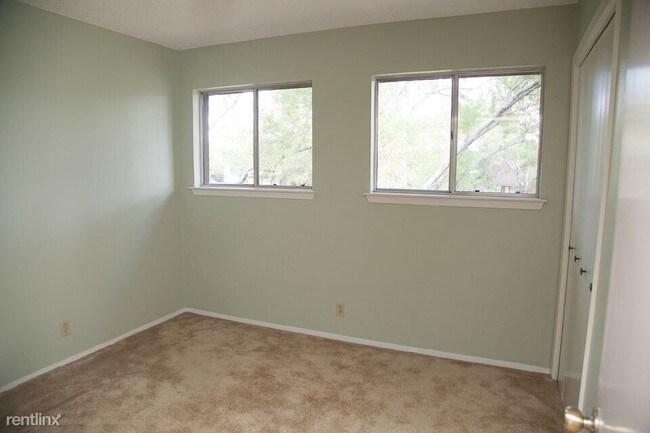 Building Photo - 1601 W Braker Ln