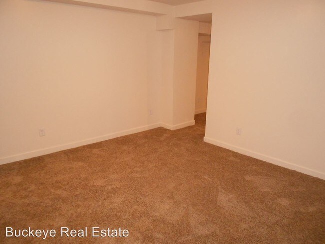 Building Photo - 4 br, 4.5 bath Apartment - 50 E. Lane Ave.