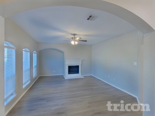 Foto del edificio - 521 Sandy Ln