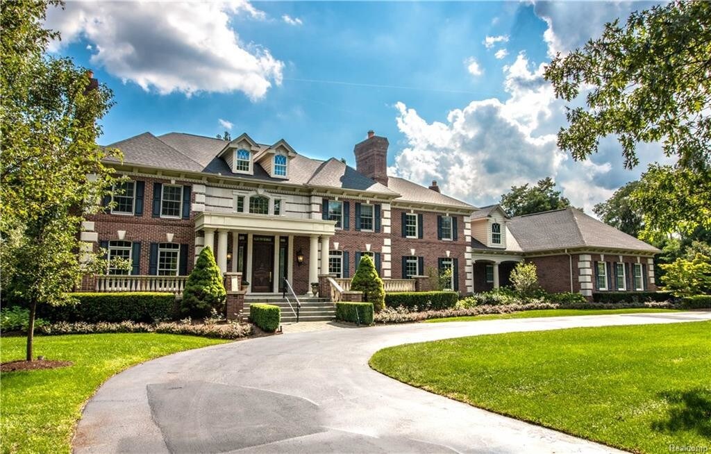 Foto principal - 899 Lone Pine Rd