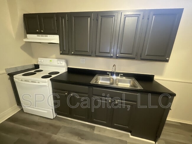 Foto del edificio - 644 Salem Ave