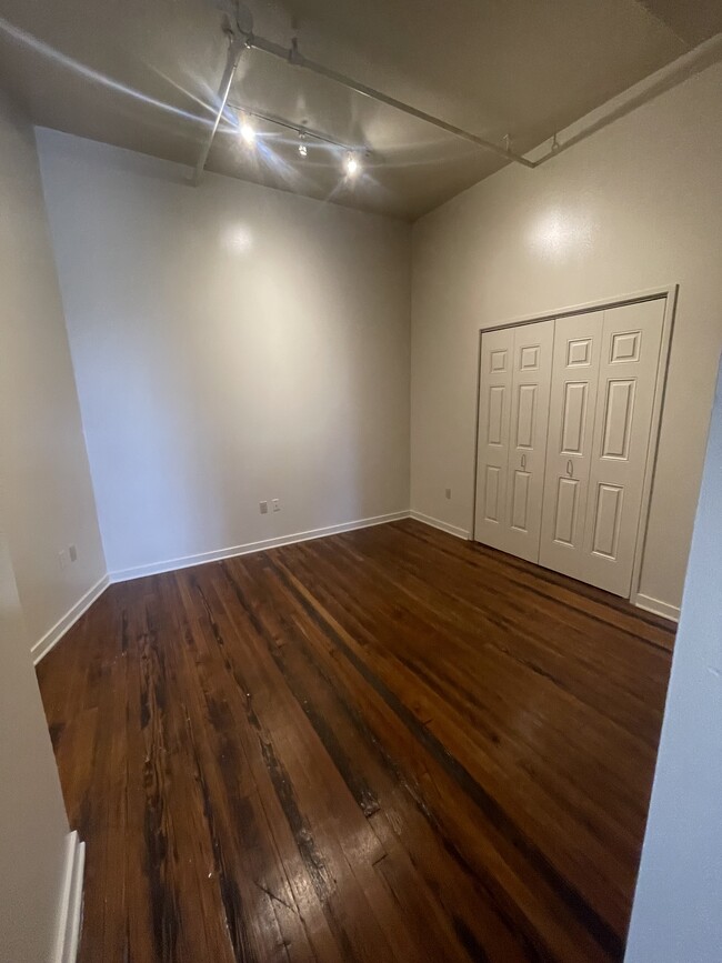 Bedroom - 6710 Detroit Ave