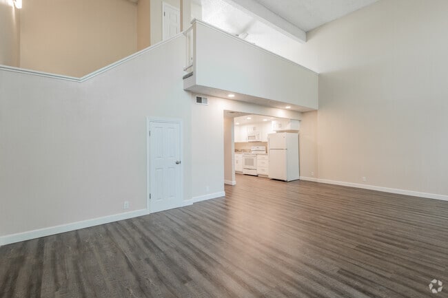 Loft - Marconi Gardens East
