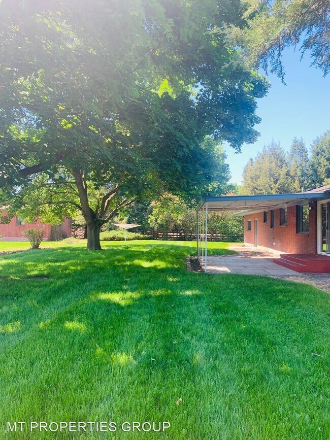 Building Photo - 4 br, 2.5 bath House - 2637 S. 3rd St. W