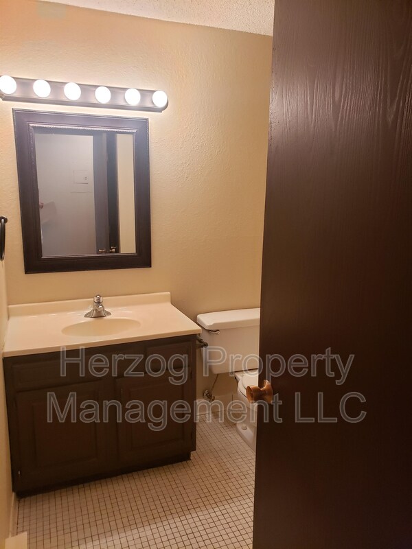 Foto del edificio - 304 Kenwood Dr
