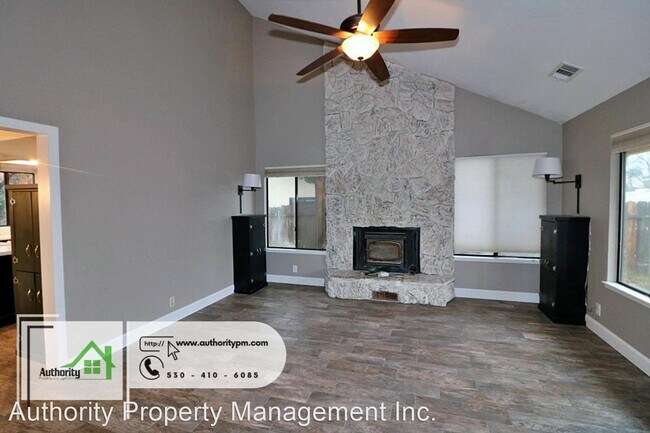 Foto del edificio - 3 br, 2 bath House - 1232 Hawthorne Ave