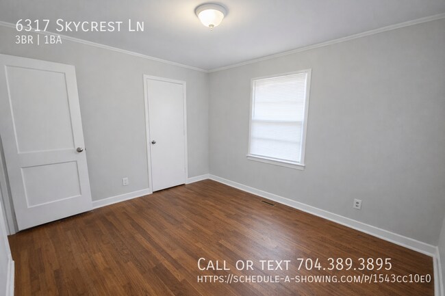 Foto del edificio - 6317 Skycrest Ln