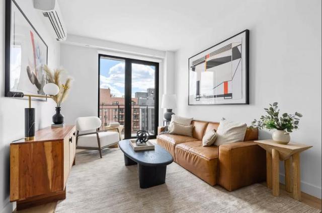 Foto del edificio - 0 bedroom in Queens NY 11101