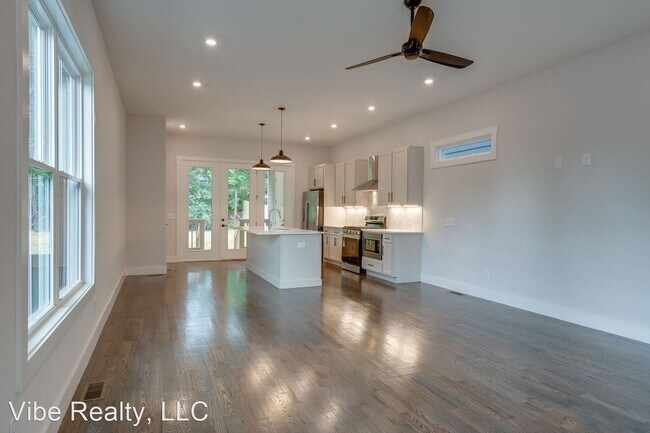 Foto del edificio - 4 br, 2.5 bath House - 1612 Essex Ave