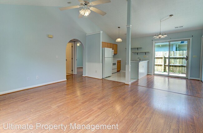 Building Photo - 3 br, 2 bath House - 708 Southern Charm Drive
