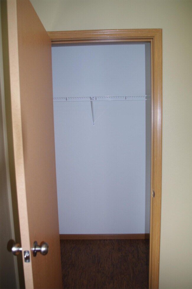 2 Bedroom Townhome Washer and Dryer Included Townhouse