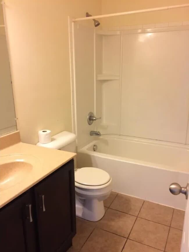 Foto del edificio - 969 Ernest Stewart Dr