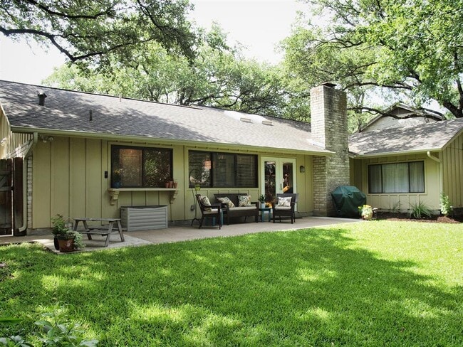 Building Photo - 9000 Currywood Dr