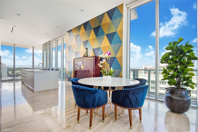 Building Photo - 2 br, 2.5 bath Condo - 6901 Collins Ave Un...