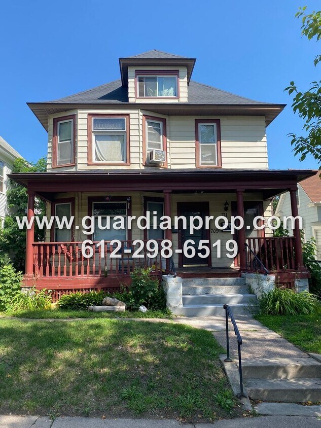 Foto principal - 709-711 Jessamine Ave E