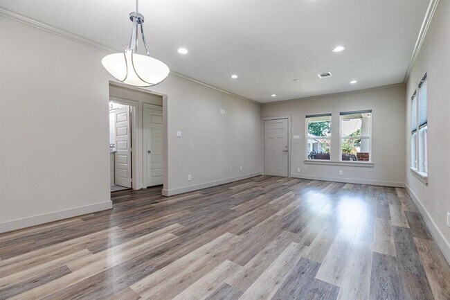 Foto del edificio - 3005 Webster St