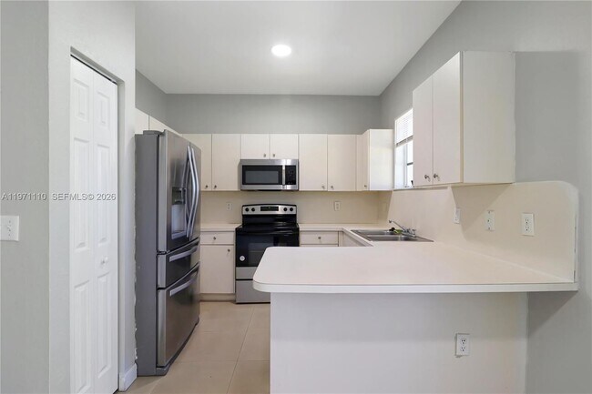 Foto del edificio - 373 NE 26th Pl