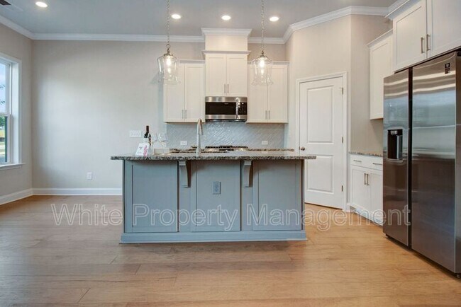 Foto del edificio - 5914 Ardrey Kell Rd