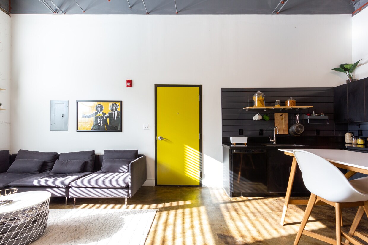 Foto principal - 676 Marshall Ave