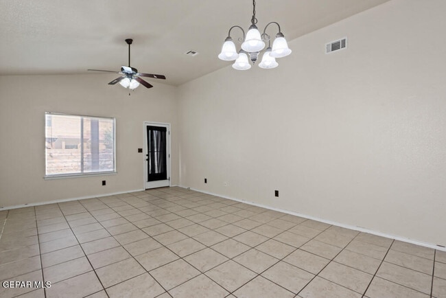 Building Photo - 14685 Holsteiner Ct