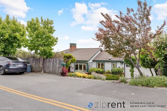 Building Photo - 5 br, 3 bath House - 135 Elm Ave, Larkspur...