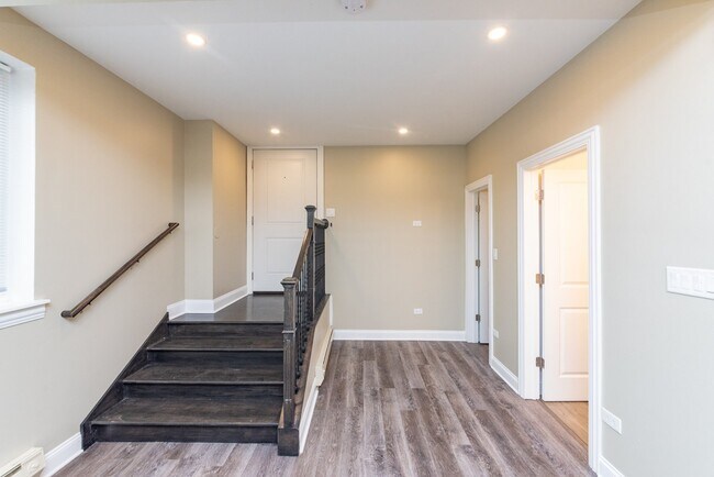 Foto del edificio - 1511 W Albion Ave