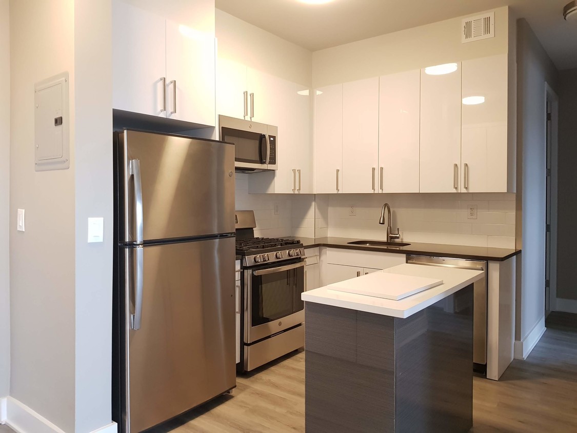 Foto principal - 5600 Boulevard E