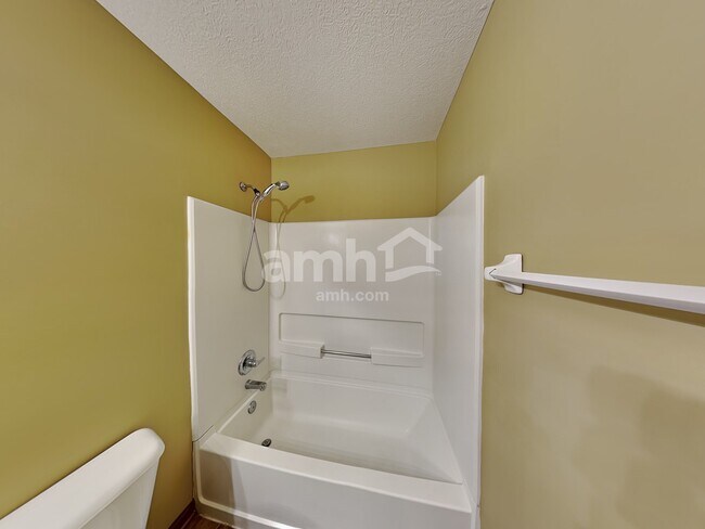 Foto del edificio - 6764 Annelise Ln