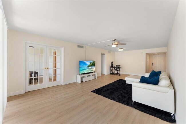 Foto del edificio - 2650 S Course Dr