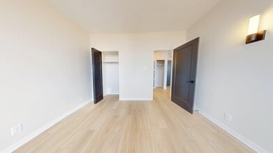 Interior Photo - 330 Metcalfe