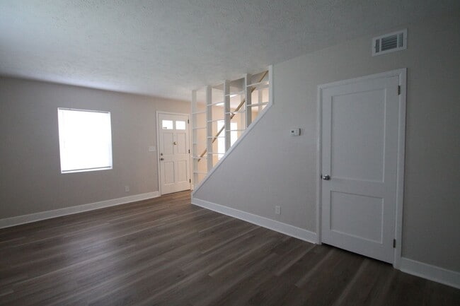 Building Photo - Exclusively Offered by Muse Realty, LLC