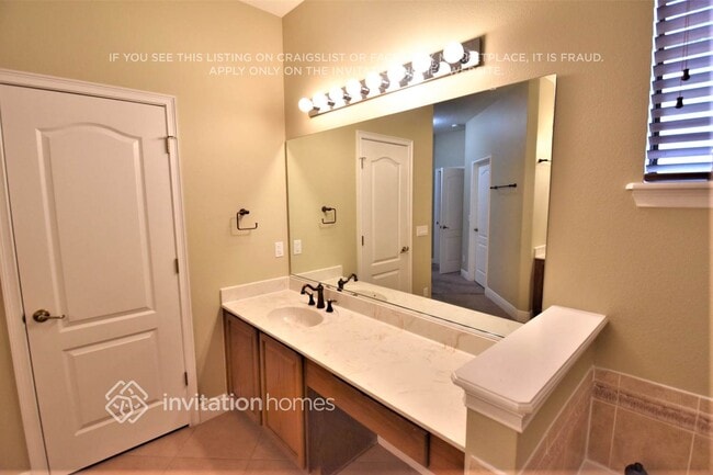 Building Photo - 1508 Clapton Dr
