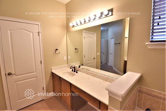 Foto del edificio - 1508 Clapton Dr