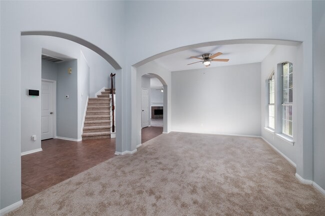 Foto del edificio - 14 Barker Ridge Ct