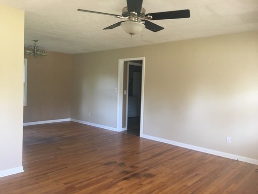 Foto del edificio - 2 Coker Dr