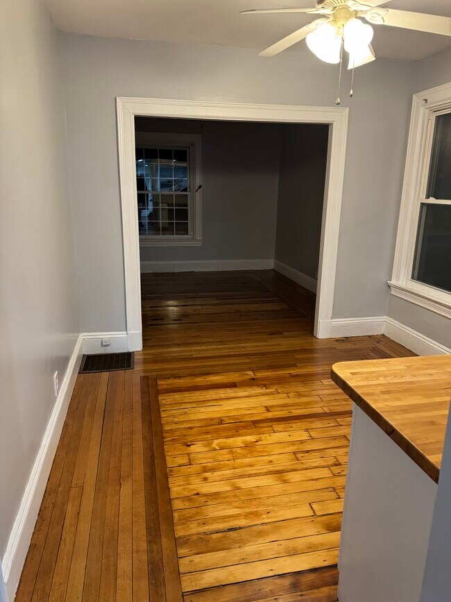 Foto del edificio - 1122 Pawtucket Ave