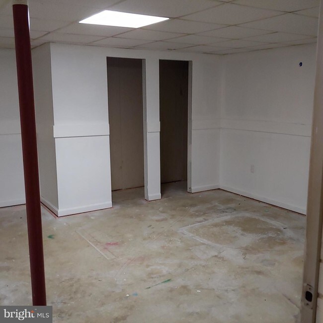 Building Photo - 736 Ridge Rd