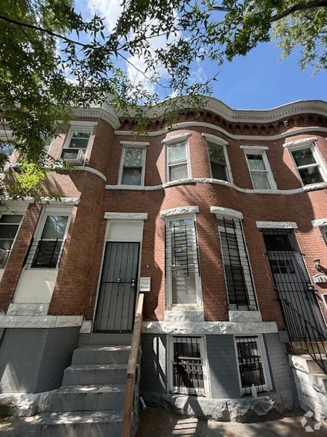 Building Photo - 1810 Walbrook Ave