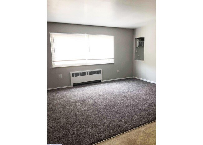 Foto del edificio - 922-926 Ludlow Avenue