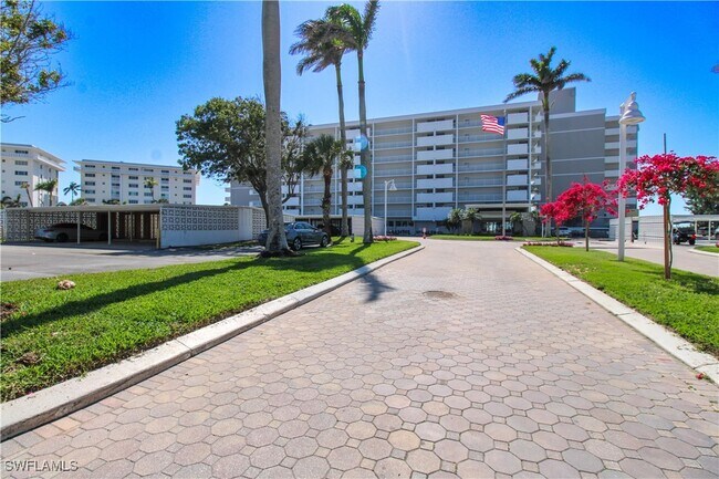 Foto del edificio - 3443 Gulf Shore Blvd N