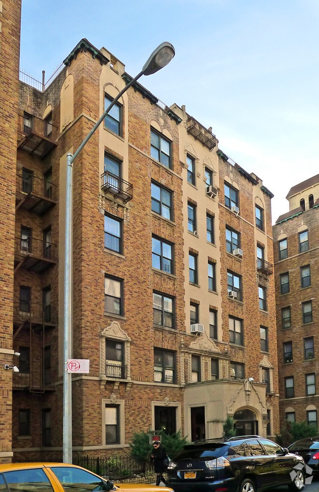 Building Photo - 3099 Brighton 6th St