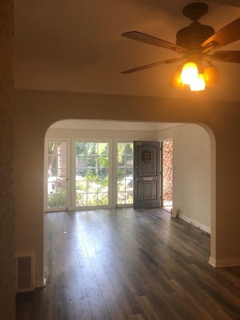 Building Photo - 410 N Orange Grove Ave