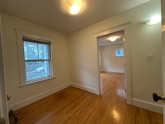Foto del edificio - 76 Wenham St