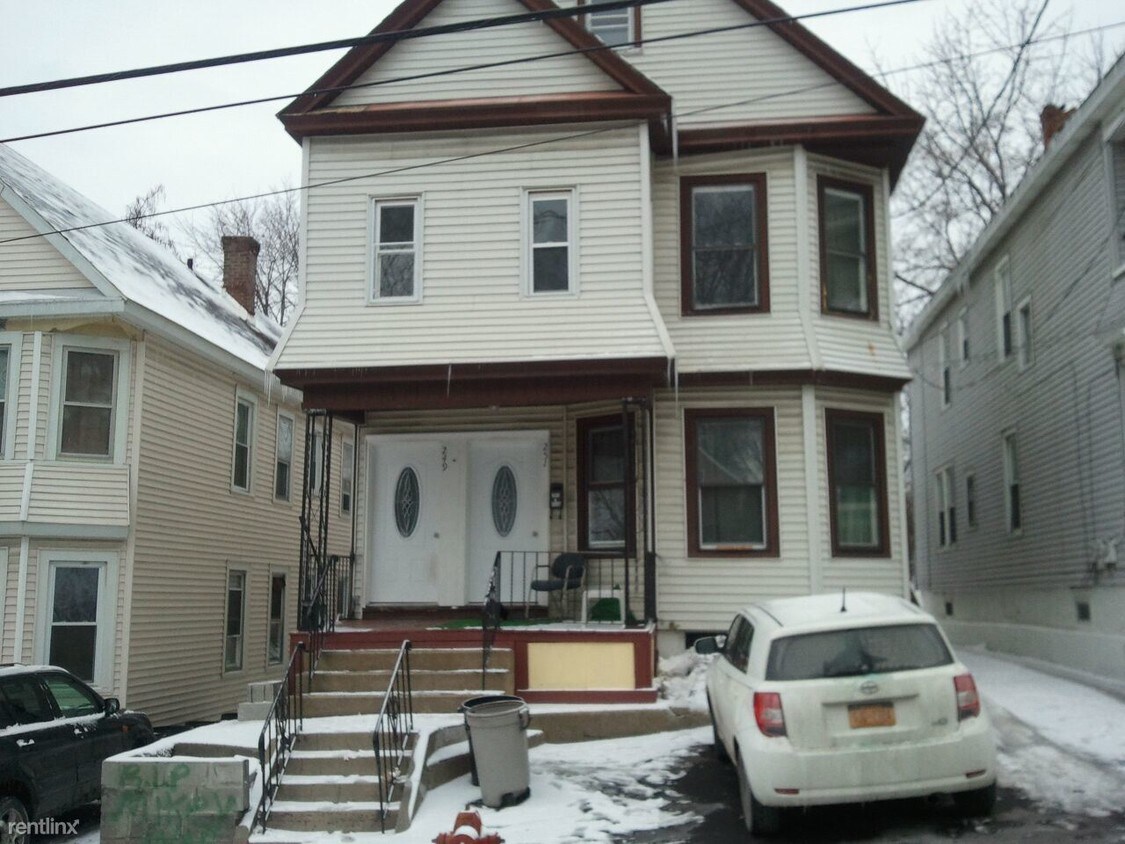 Primary Photo - 249 Division St