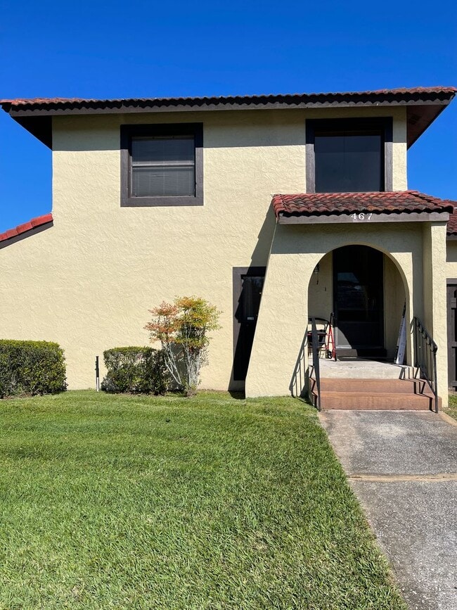 Spanish-Style 3 Bedroom, 2.5 Bath Mediterr... - Spanish-Style 3 Bedroom, 2.5 Bath Mediterr... Apartment