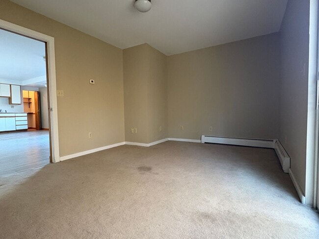 Foto del edificio - 278 Chamberlain Rd